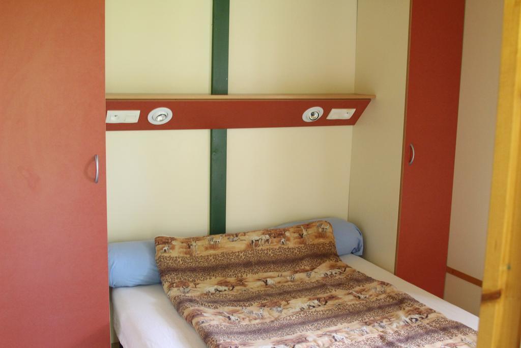 מלון Saint-Georges-de-Luzençon Causses & Vallees Vacances חדר תמונה